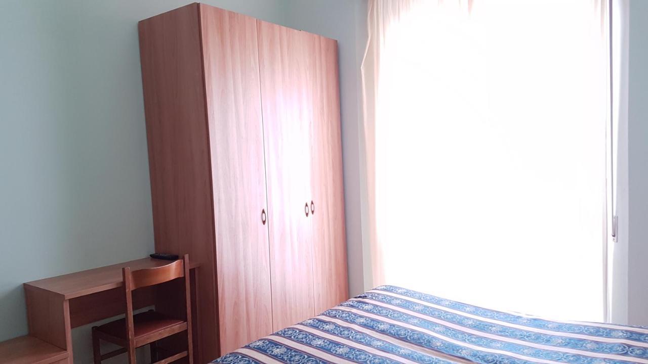 Hotel Promenade Universale Cesenatico Esterno foto
